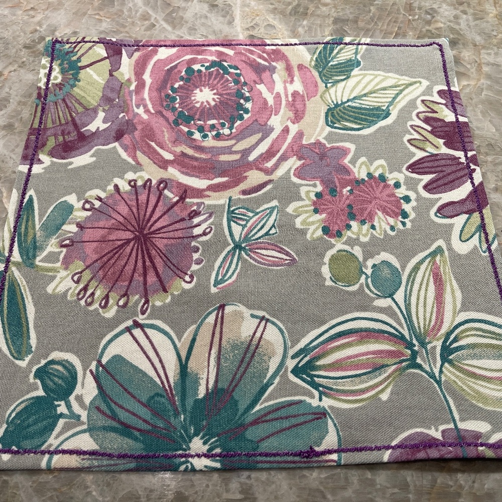 New Set of 8 Cloth Napkins, Modern Floral 12.5"